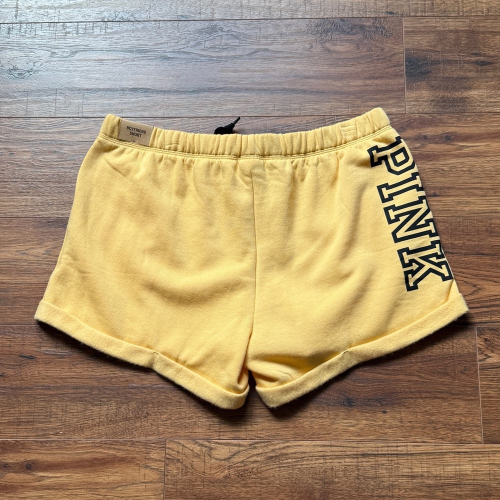 PINK Victoria’s Secret Women’s Boyfriend Logo Fleece Short Yellow Size Large NWT - Picture 5 of 7